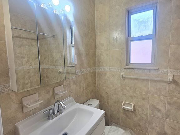 2-bedroom apartment in Bayside 7