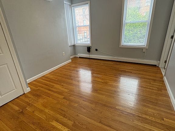1-bedroom apartment in Roxbury 5