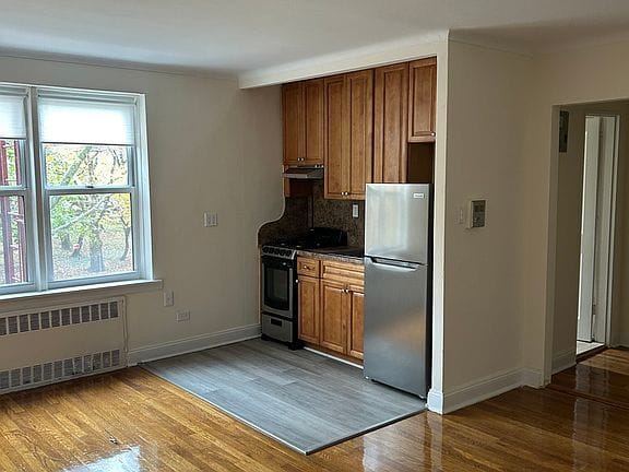 Studio apartment in Gravesend 2