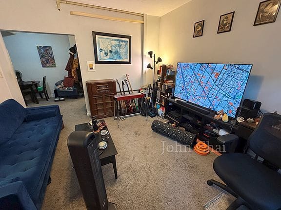 1-bedroom apartment in Brighton 4