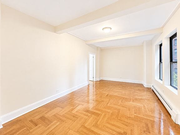 2-bedroom apartment in Upper West Side 2