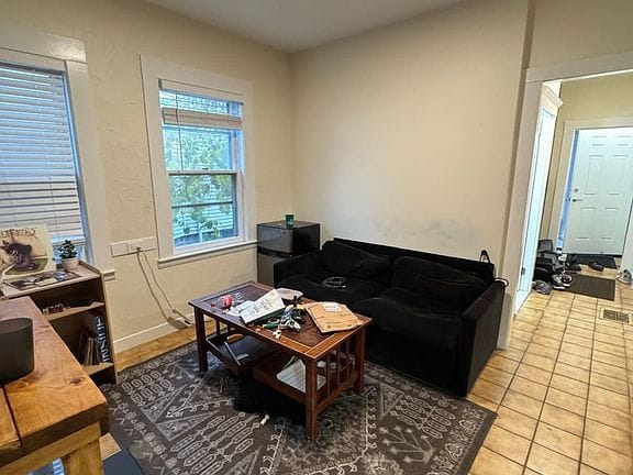 5-bedroom apartment in Allston 3