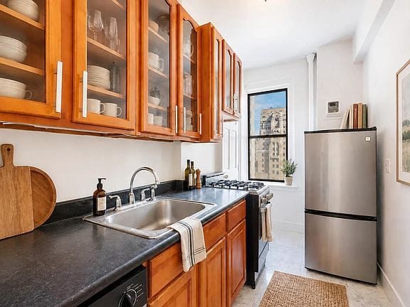 1-bedroom apartment in Upper West Side 2