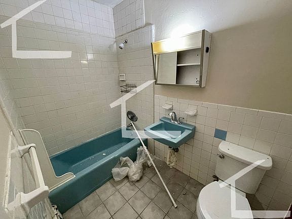 2-bedroom apartment in Allston 5