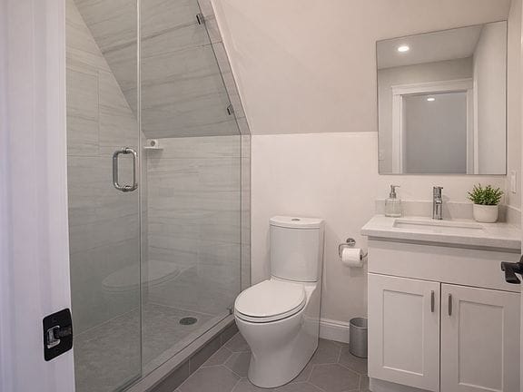 4-bedroom apartment in Allston 8