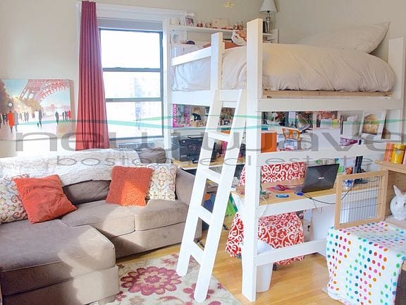 Studio apartment in Kenmore 2