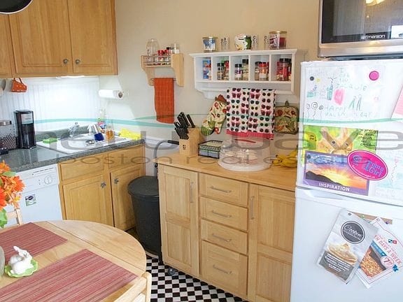 Studio apartment in Kenmore 3