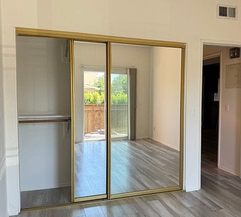 2-bedroom apartment in Valley Village 7