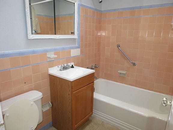 3-bedroom apartment in Holmesburg 11