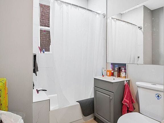 5-bedroom apartment in Columbia Heights 7