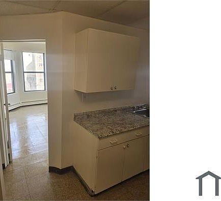 3-bedroom apartment in Dorchester 12