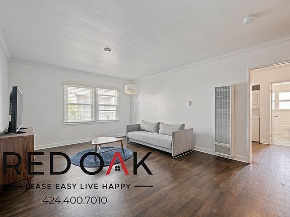 2-bedroom apartment in Westchester 5