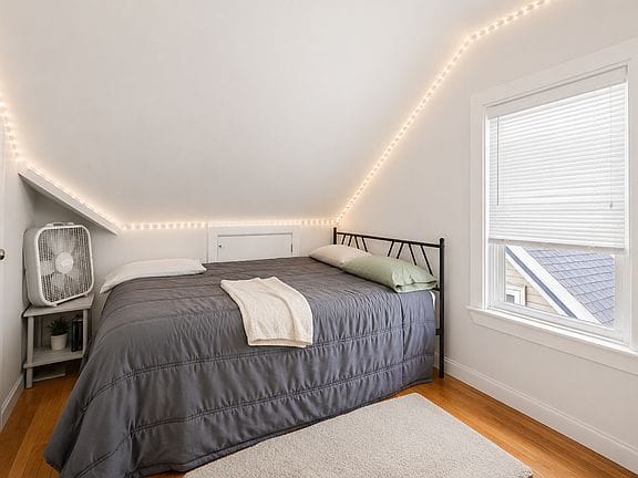 6-bedroom apartment in Jamaica Plain 8