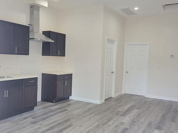 3-bedroom apartment in South Park 2