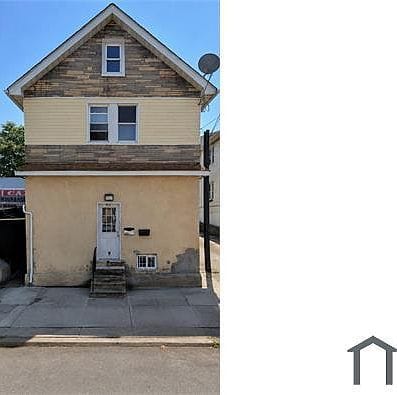 3-bedroom apartment in Randall Manor 1