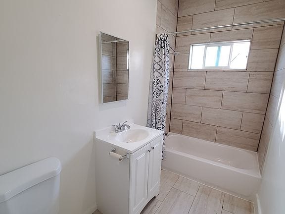 Studio apartment in Westlake 8