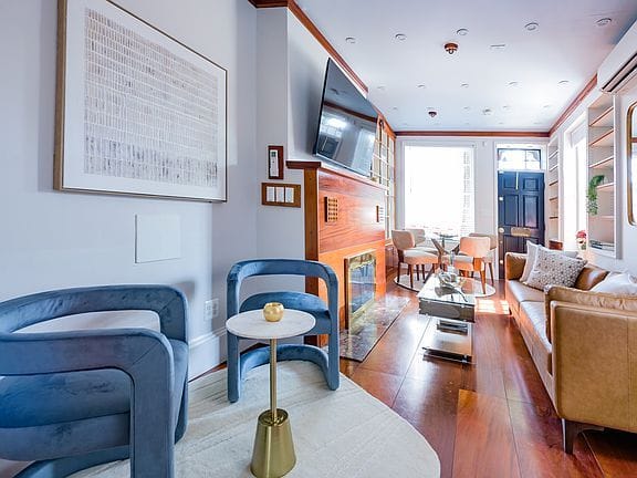 2-bedroom apartment in Georgetown 3