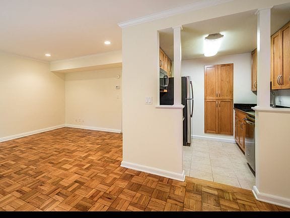 2-bedroom apartment in West Roxbury 2