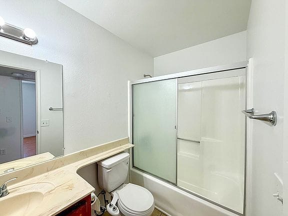 2-bedroom apartment in East Hollywood 3