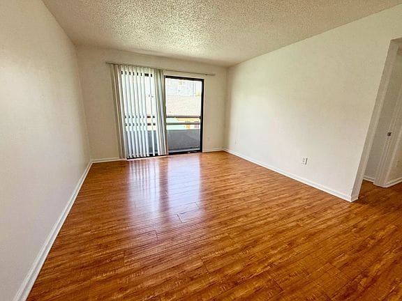 2-bedroom apartment in East Hollywood 4