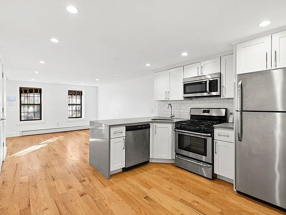 2-bedroom apartment in Bedford-Stuyvesant 8