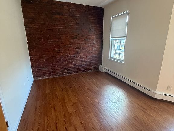 Studio apartment in Mission Hill 5