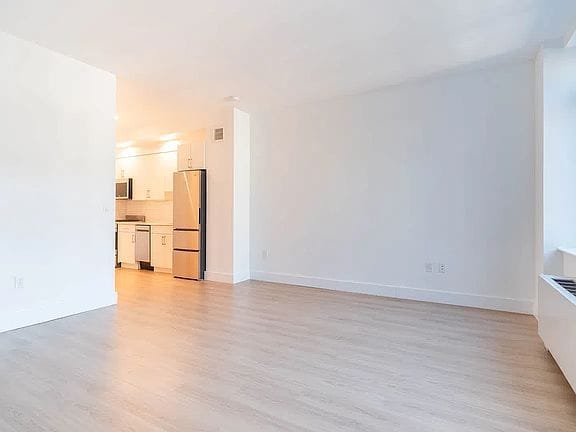 1-bedroom apartment in West Village 10