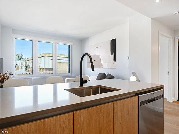 1-bedroom apartment in Jamaica Hills 2