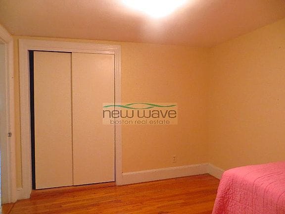 2-bedroom apartment in Back Bay 11