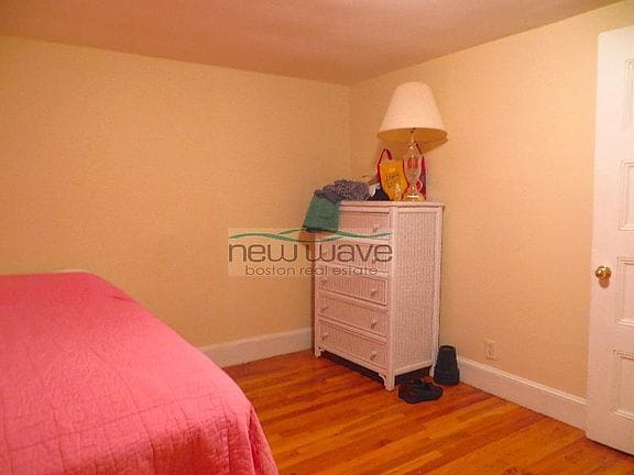 2-bedroom apartment in Back Bay 12