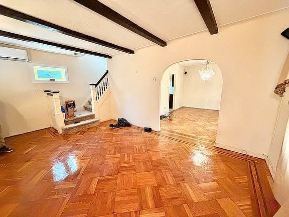 3-bedroom apartment in Bellerose 2