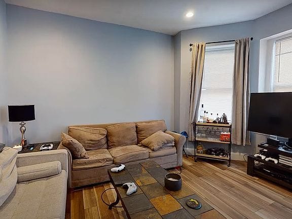 4-bedroom apartment in Allston 3