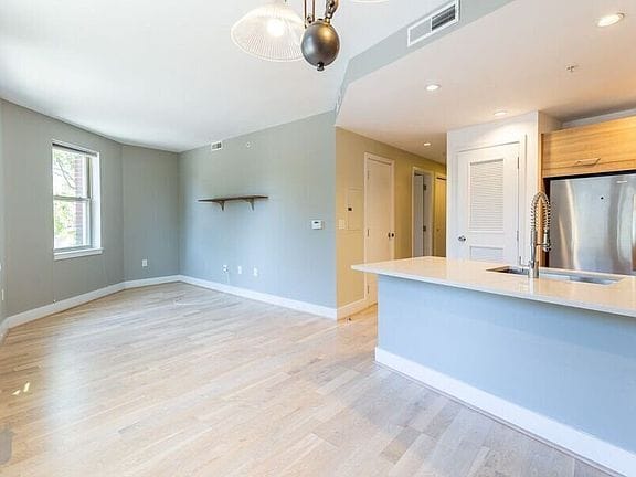 2-bedroom apartment in Columbia Heights 1