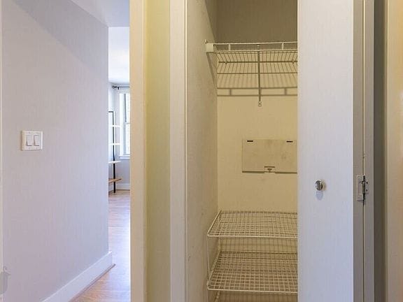 2-bedroom apartment in Columbia Heights 5