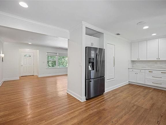 4-bedroom apartment in Beecher Hills 10
