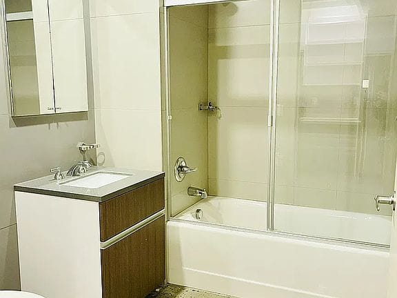 1-bedroom apartment in Washington Heights 6