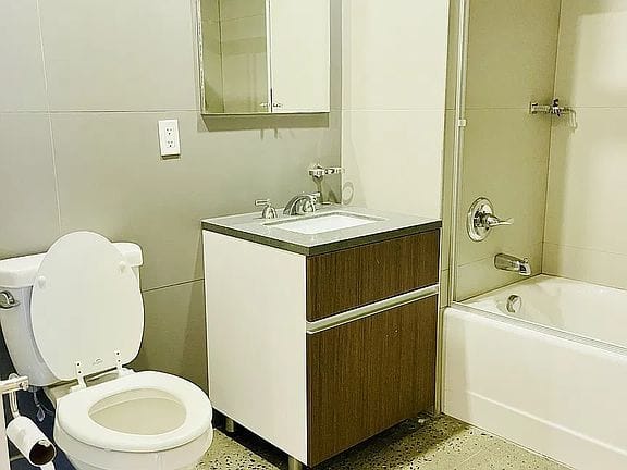 1-bedroom apartment in Washington Heights 7