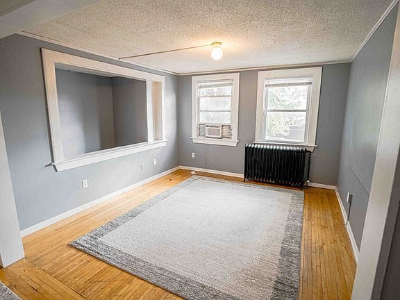 1-bedroom apartment in Payne-Phalen 6
