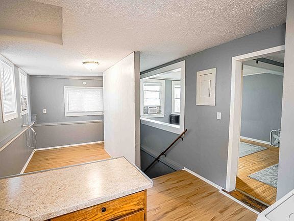 1-bedroom apartment in Payne-Phalen 7