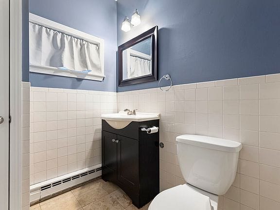 1-bedroom apartment in Charlestown 11