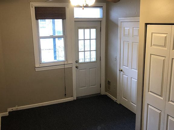 4-bedroom apartment in Southwest Waterfront 9
