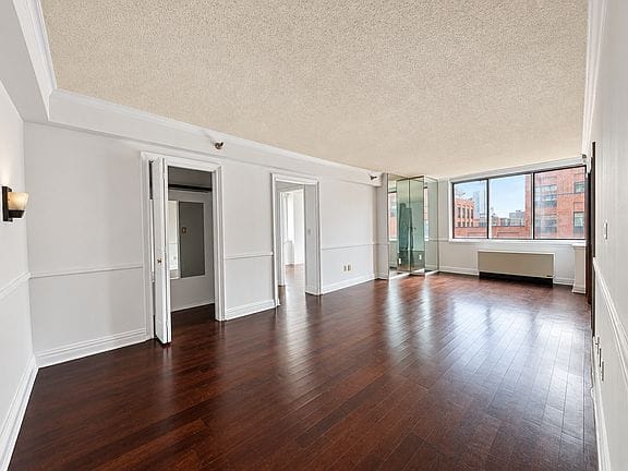 1-bedroom apartment in Long Island City 5