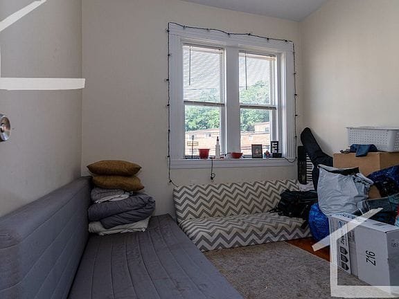 3-bedroom apartment in Brighton 4