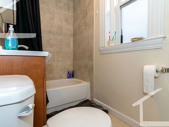 3-bedroom apartment in Brighton 8