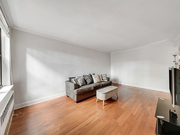 2-bedroom apartment in East Flatbush 3