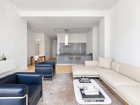 1-bedroom apartment in Chelsea 6