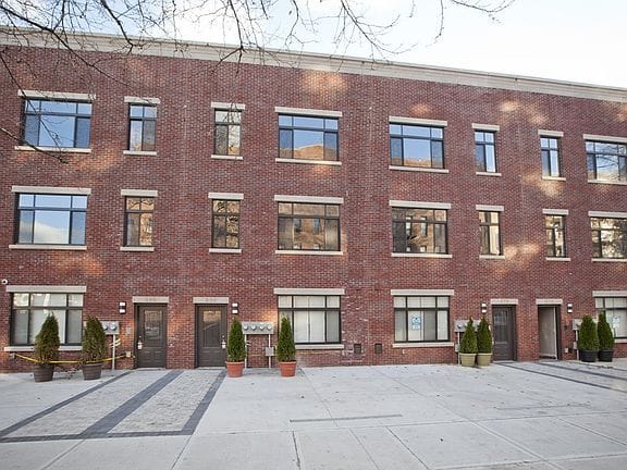 3-bedroom apartment in Prospect 8