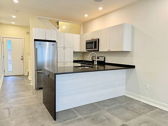 3-bedroom apartment in Fishtown 3