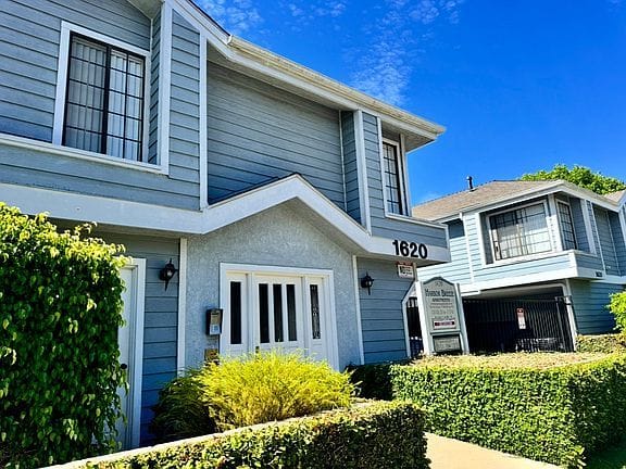 1-bedroom apartment in Harbor City 3