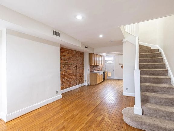 2-bedroom apartment in Near Northeast 1